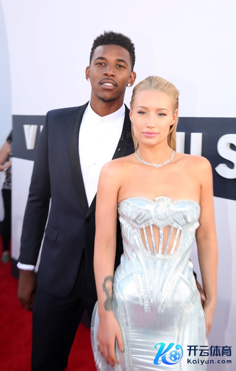 尼克-杨:没思到拉塞尔会偷录 我认为他仅仅问一些少壮的问题