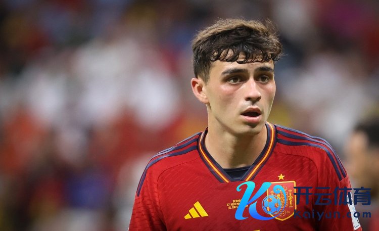 在西班牙队参与比赛所罚丢的近27个点球中体育集锦,25个被西班牙球员罚丢